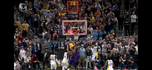 《NBA回放全场录像:重温经典之战,热血沸腾的瞬间》